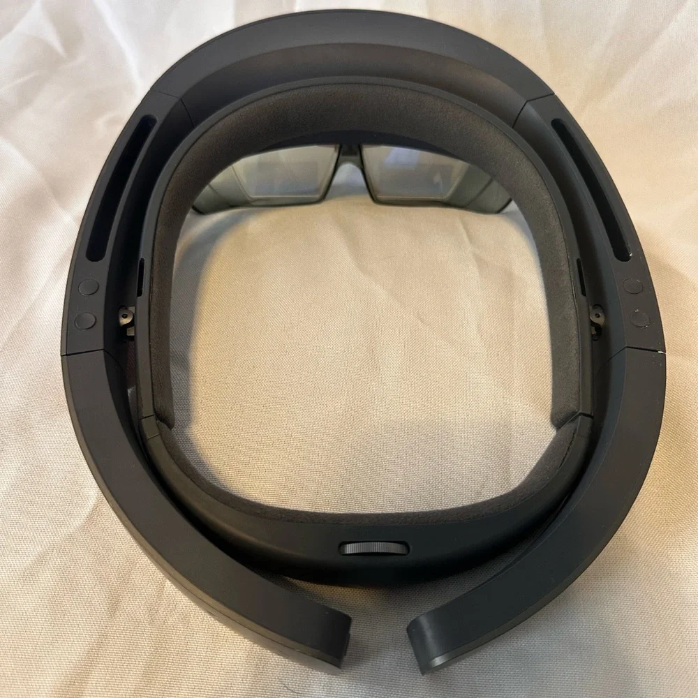 Microsoft HoloLens Developer Edition 1st Generation & Genuine Carry Case